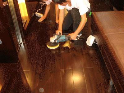 给地板打蜡需要几个步骤?这些注意事项关乎打蜡结果! 给地板打蜡需要几个步骤?这些注意事项关乎打蜡结果!