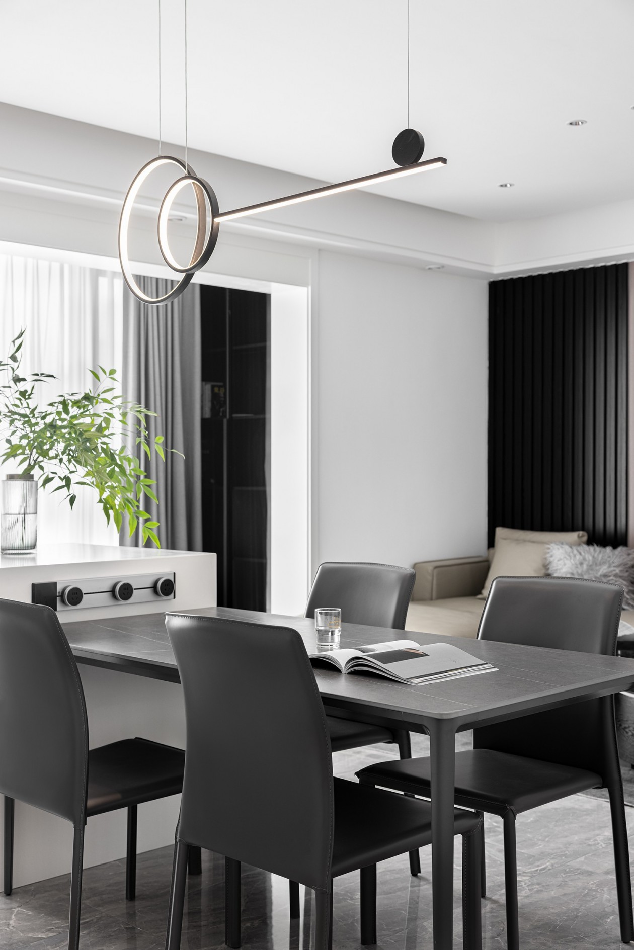 1774406983526856.jpg 2.jpg